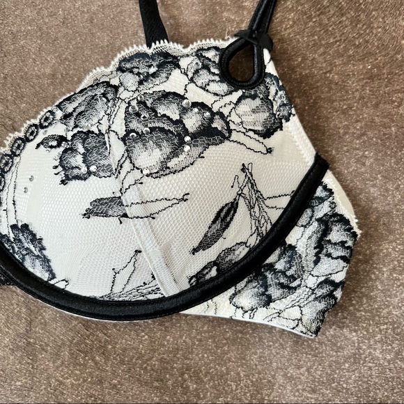 Victoria's Secret Sexy Little Thing Underwire Lace Overlay Bra - Picture 2 of 4